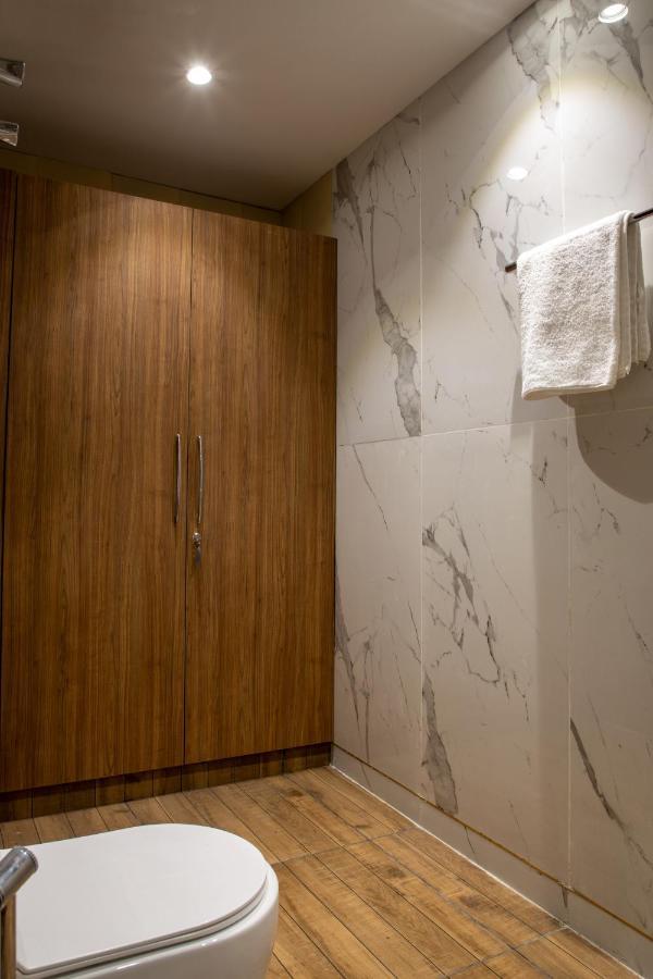Perch Service Apartment-Mg Road Γκουργκάον Εξωτερικό φωτογραφία